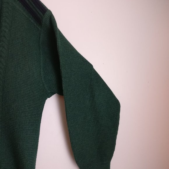Double Faced Green Sweater Mde in Austria 100%Merino Wool upper 100%Cotton inner - Picture 2 of 8